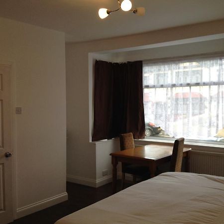 Repton Private Hotel Romford Ngoại thất bức ảnh